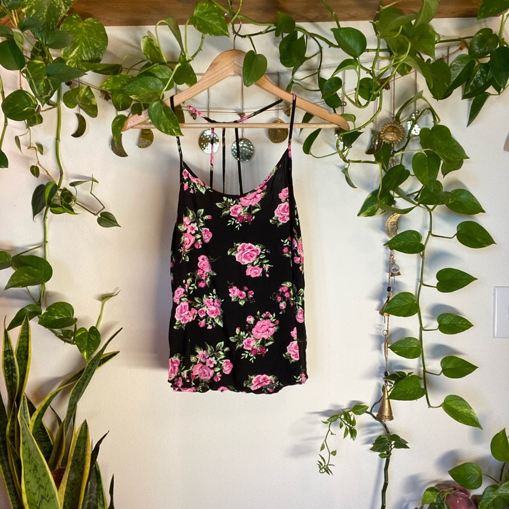 SOLD 🧡 Floral Tank